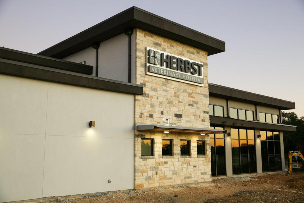 Herbst Veterinary Reddoor Creative